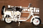 Model skútru Lambretta 125D 1:12
