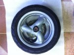 Přední kolo na Kymco YUP 250 bez kotouče vč. pneu