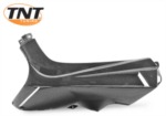 Spodní podběh levý TNT na skútr Peugeot Speedfight II - karbon lak. - 366887K